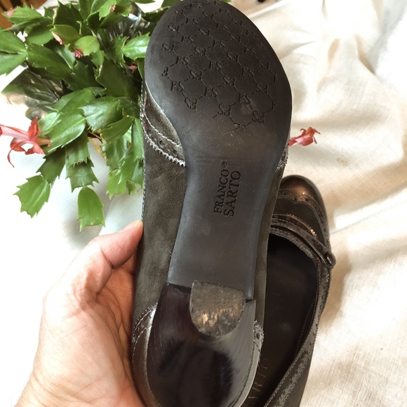 Franco Sarto Bronze 2" Brogue Heels size 7 1/2 - Picture 2 of 6